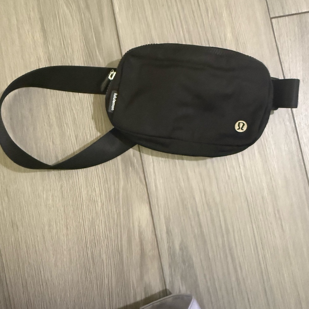 Lulu lemon Everywhere belt bag